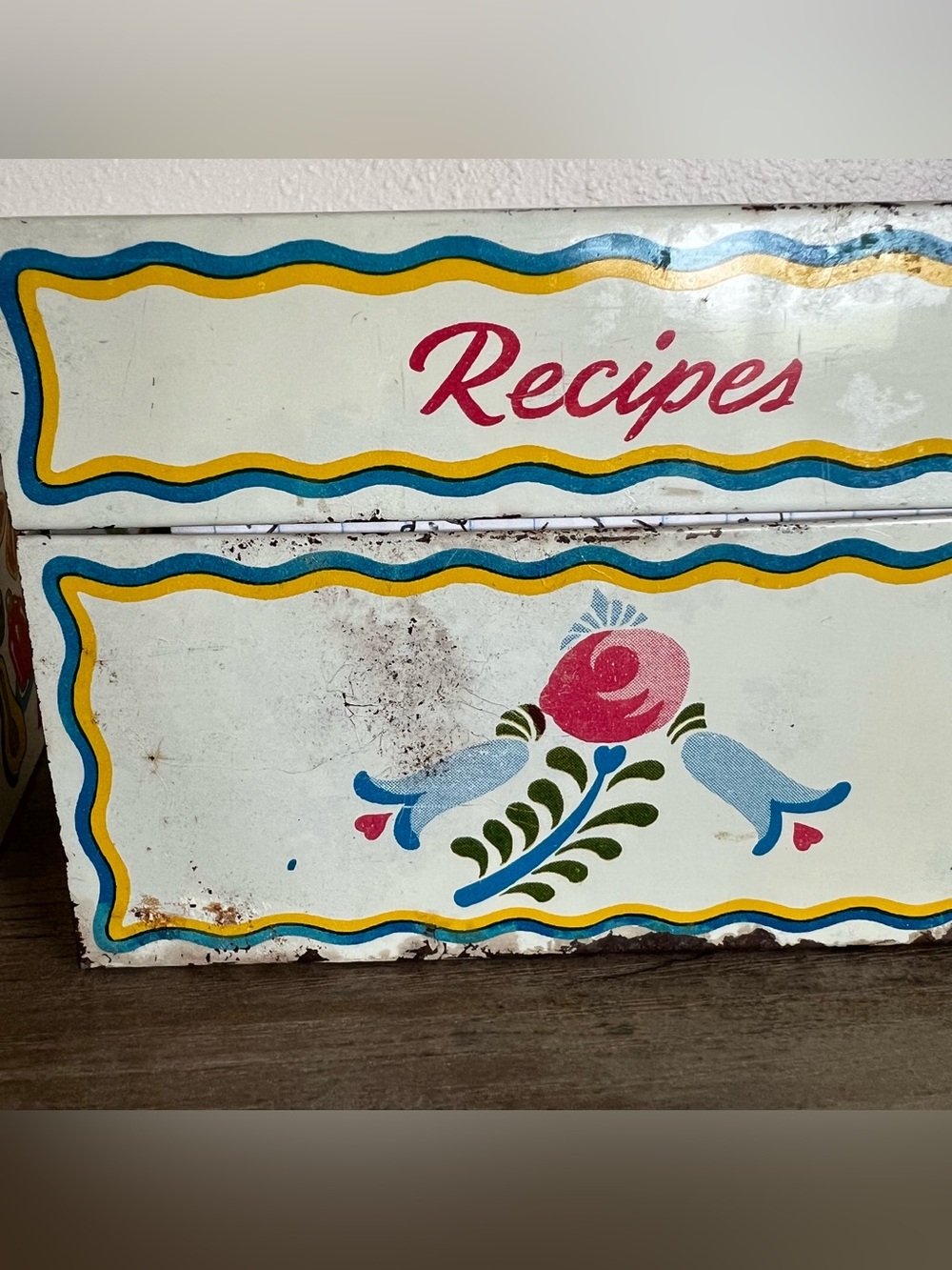 VTG Tin Recipe File Boxes Ohio Art Co Filled W/ Old Handwritten Recipe Clippings - Picture 4 of 15